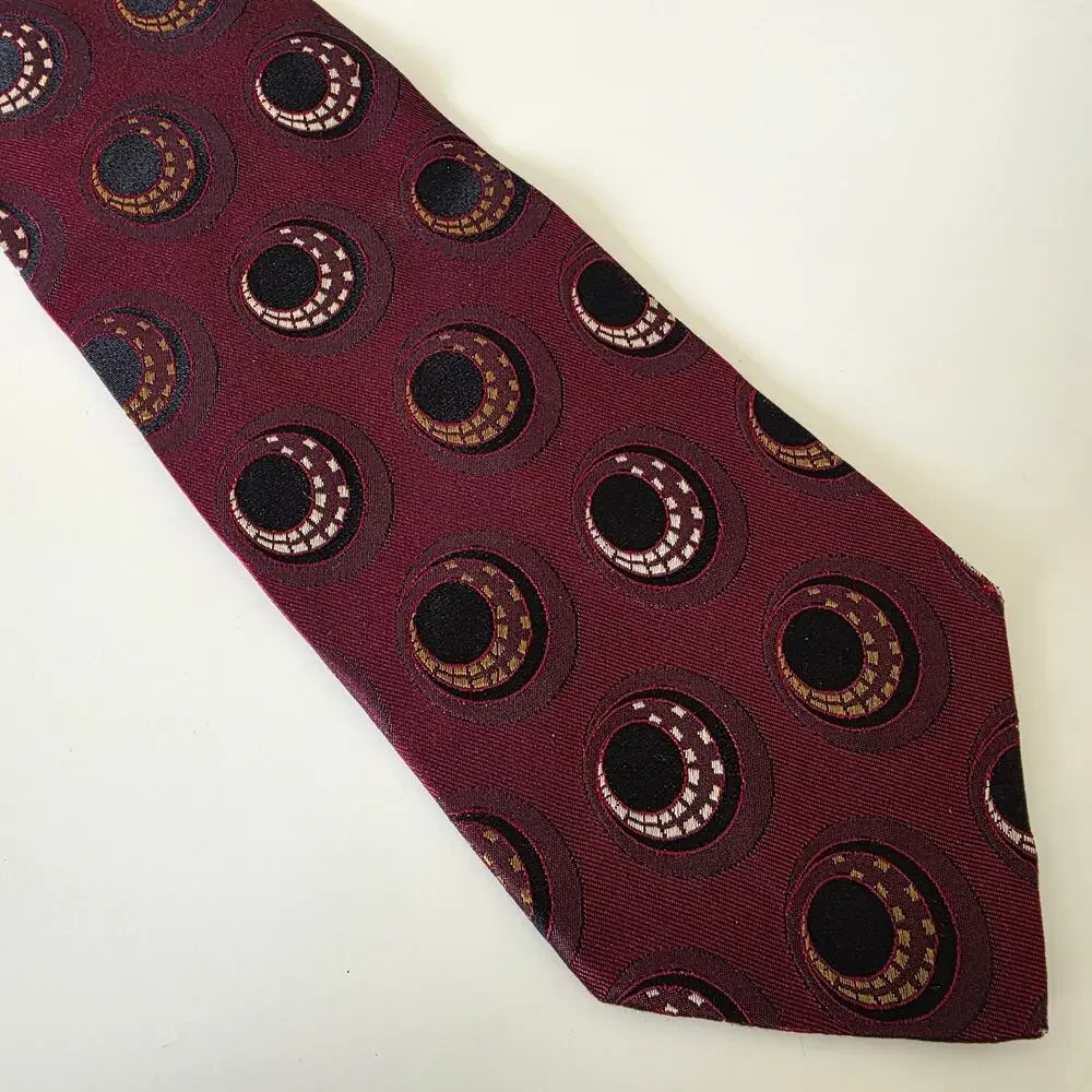 Hugo Boss Silk Tie Burgundy Geometric Circle Pattern Italy Designer Neck Tie